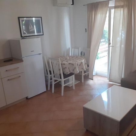 Apartmani Miletic Jelsa  Exterior foto