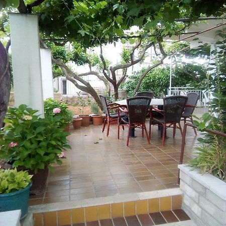Apartmani Miletic Jelsa  Exterior foto