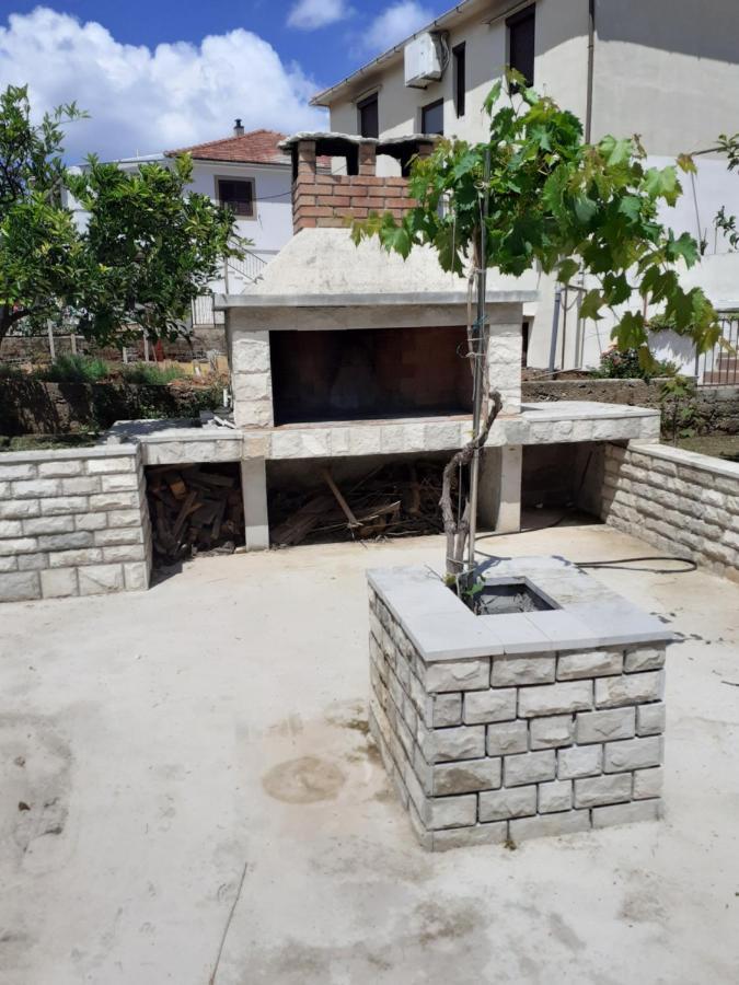 Apartmani Miletic Jelsa  Exterior foto