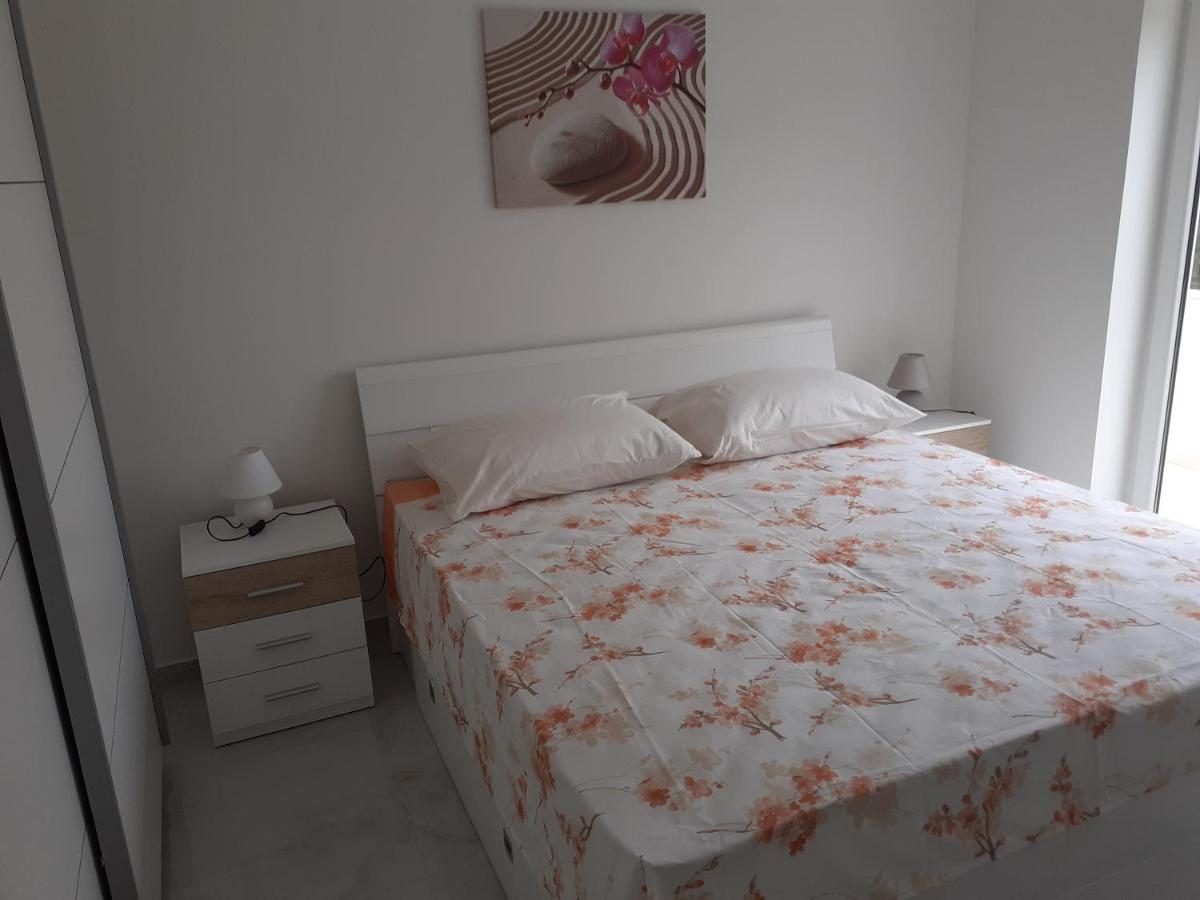 Apartmani Miletic Jelsa  Exterior foto