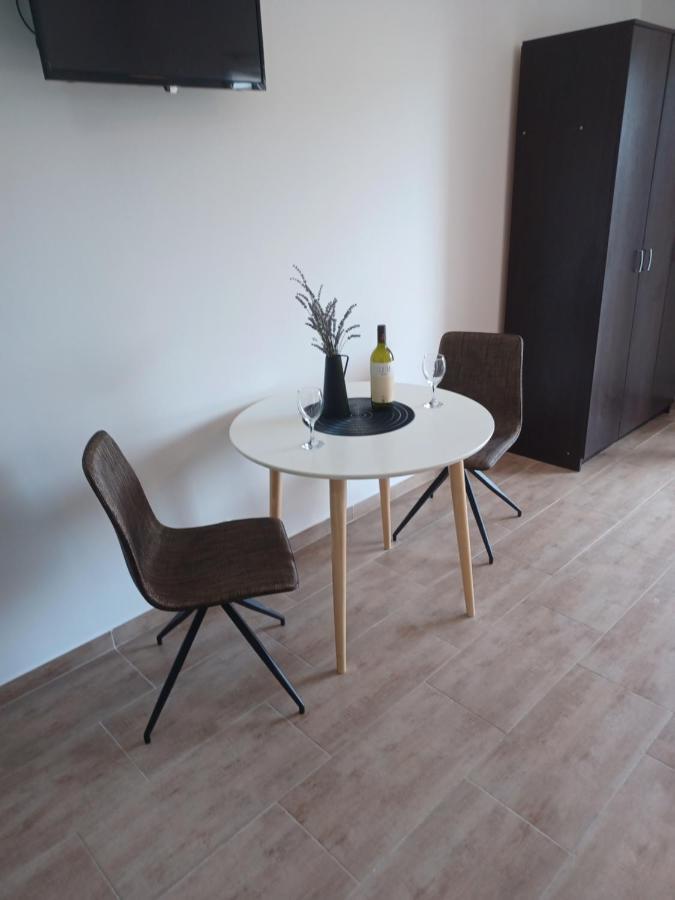 Apartmani Miletic Jelsa  Exterior foto