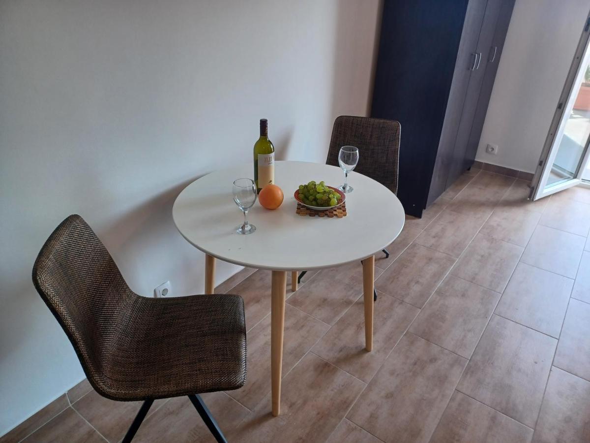 Apartmani Miletic Jelsa  Exterior foto