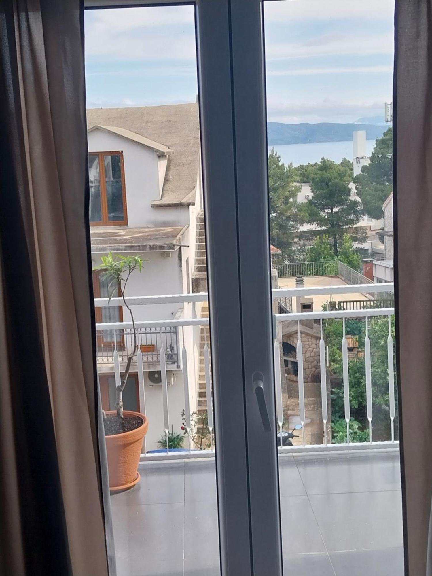 Apartmani Miletic Jelsa  Exterior foto