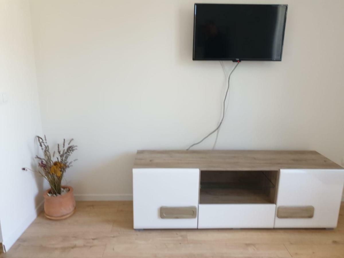 Apartmani Miletic Jelsa  Exterior foto